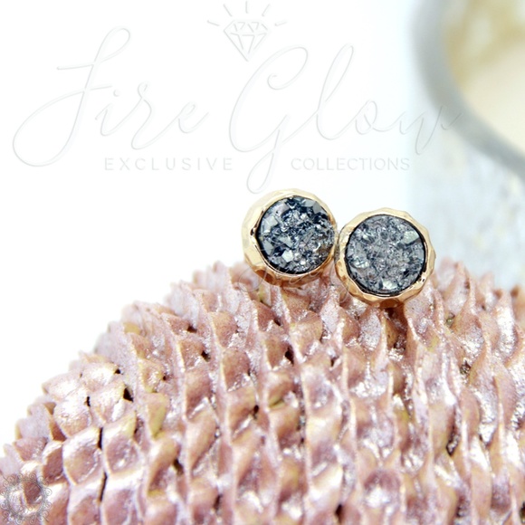 Fire Glow Jewelry - Platinum Tone Druzy Set In Gold Tone Stud Earrings